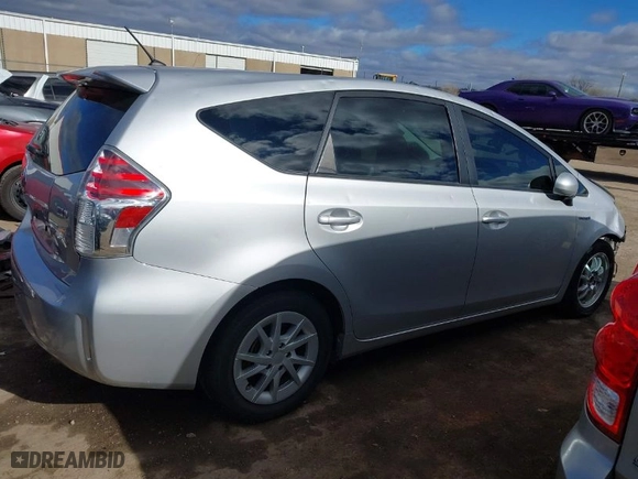 2015 Toyota Prius v Two with VIN JTDZN3EU2FJ037348, listed as a IAAI auction lot 41225188 with 147,822 mi miles. Bid and sale history available at carsss.com. Image 14.