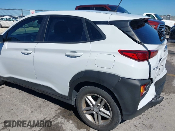 2020 Hyundai Kona SE with VIN KM8K12AA7LU424244, listed as a IAAI auction lot 42081675 with 35,251 mi miles. Bid and sale history available at carsss.com. Image 17.