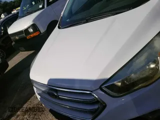 2017 Ford Escape SE z VIN 1FMCU0GD4HUC98854, wystawiony jako IAAI lot #42558269 z przebiegiem 62 975 mil mil oraz . Historia ofert i sprzedaży dostępna na DreamBid. Obrazek 9.