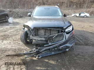 2021 Volvo XC90 Momentum with VIN YV4102PK8M1715421, listed as a Copart auction lot 46662945 with 30,737 mi miles and Salvage Title. Bid and sale history available at carsss.com. Image 5.