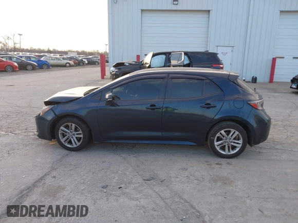 2021 Toyota Corolla Hatchback SE with VIN JTNB4MBE4M3105881, listed as a IAAI auction lot 41017358 with 109,532 mi miles. Bid and sale history available at carsss.com. Image 14.