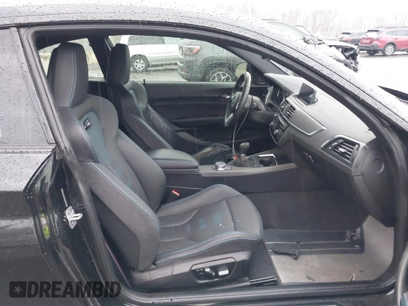 2020 BMW M2 Competition z VIN WBS2U7C05L7E24573, wystawiony jako IAAI lot #41688525 z przebiegiem 18 909 mil mil oraz . Historia ofert i sprzedaży dostępna na DreamBid. Obrazek 5.