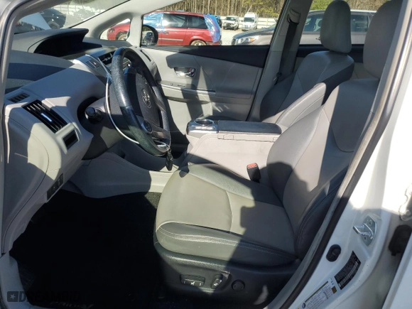 2017 Toyota Prius v Two with VIN JTDZN3EU1HJ055875, listed as a Copart auction lot 50333895 with 140,685 mi miles and Salvage Title. Bid and sale history available at carsss.com. Image 7.