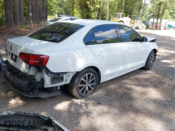 2018 Volkswagen Jetta SE with VIN 3VWDB7AJ1JM261886, listed as a IAAI auction lot 42486968 with Not provided miles and . Bid and sale history available at DreamBid. Image 4.