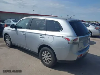 2014 Mitsubishi Outlander ES with VIN JA4AD2A35EZ004815, listed as a IAAI auction lot 41907402 with 151,497 mi miles. Bid and sale history available at carsss.com. Image 3.