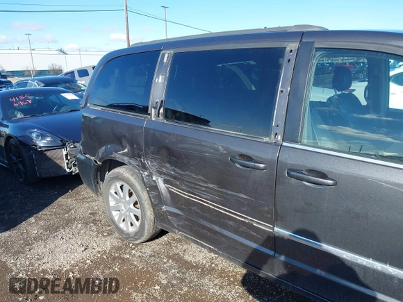 2016 Chrysler Town & Country Touring with VIN 2C4RC1BG5GR207496, listed as a IAAI auction lot 41908883 with 68,910 mi miles. Bid and sale history available at carsss.com. Image 6.