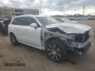 2021 Volvo XC90 Inscription Expression with VIN YV4BR00L3M1682507, listed as a Copart auction lot 85881484 with 28,834 mi miles and Salvage Title. Bid and sale history available at carsss.com. Image 4.