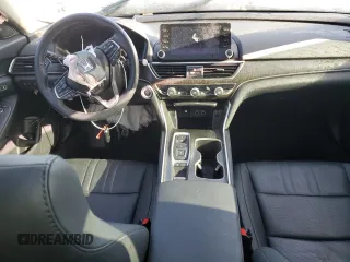 2021 Honda Accord Touring z VIN 1HGCV2F94MA005171, wystawiony jako Copart lot #52407675 z przebiegiem Nie podano mil oraz Nie do naprawy • Non repairable. Historia ofert i sprzedaży dostępna na DreamBid. Obrazek 8.
