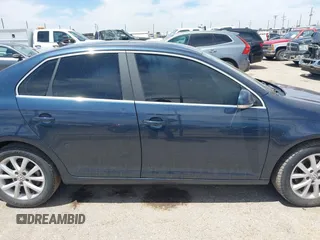 2010 Volkswagen Jetta Limited Edition with VIN 3VWRX7AJ1AM067933, listed as a IAAI auction lot 42153235 with 127,051 mi miles and . Bid and sale history available at DreamBid. Image 13.
