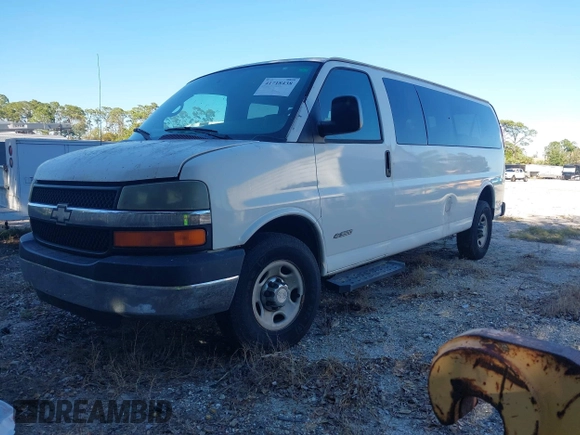 2006 Chevrolet Express Passenger with VIN 1GAHG39U961199535, listed as a IAAI auction lot 41718438 with 271,298 mi miles and . Bid and sale history available at DreamBid. Image 2.