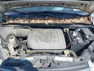 2011 Chrysler Town & Country Touring L with VIN 2A4RR8DG8BR797653, listed as a IAAI auction lot 42115304 with 185,613 mi miles and . Bid and sale history available at DreamBid. Image 10.