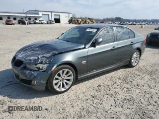 2011 BMW 3 Series 328i xDrive z VIN WBAPK5G59BNN28243, wystawiony jako Copart lot #46920195 z przebiegiem 125 728 mil mil oraz Szkody całkowita. Historia ofert i sprzedaży dostępna na DreamBid. Obrazek 1.