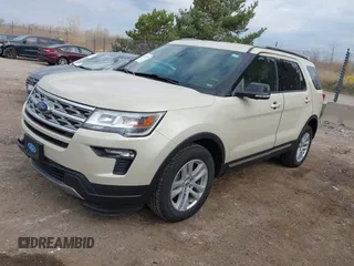 2018 Ford Explorer XLT z VIN 1FM5K8D8XJGB48238, wystawiony jako IAAI lot #42134728 z przebiegiem 88 434 mil mil oraz . Historia ofert i sprzedaży dostępna na DreamBid. Obrazek 2.