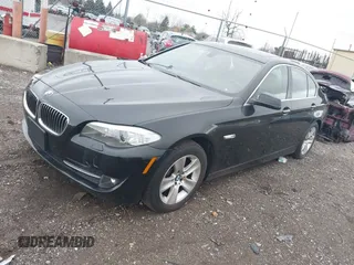 2013 BMW 5 Series 528i xDrive with VIN WBAXH5C59DDW15444, listed as a IAAI auction lot 40818314 with 114,901 mi miles and . Bid and sale history available at DreamBid. Image 2.