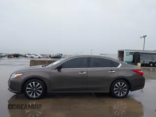 2017 Nissan Altima S z VIN 1N4AL3AP1HC189184, wystawiony jako IAAI lot #42073216 z przebiegiem 136 633 mil mil oraz . Historia ofert i sprzedaży dostępna na DreamBid. Obrazek 14.