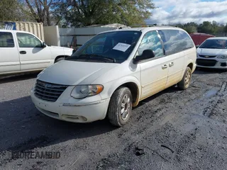2005 Chrysler Town & Country Limited with VIN 2C8GP64L35R116970, listed as a IAAI auction lot 41764352 with 261,044 mi miles. Bid and sale history available at carsss.com. Image 2.