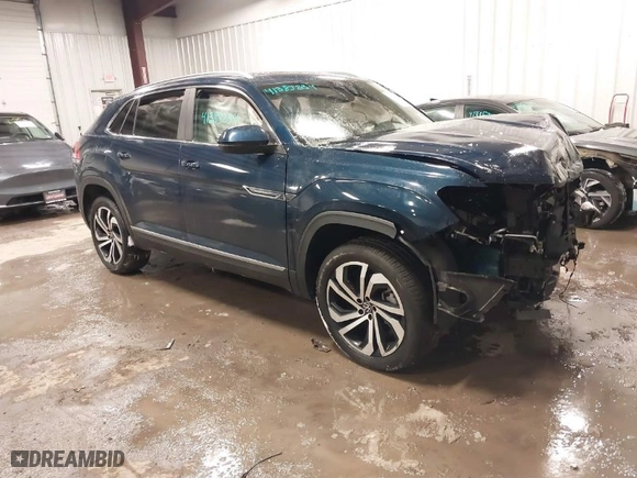 2022 Volkswagen Atlas Cross Sport 3.6L V6 SEL with VIN 1V2BE2CA4NC202659, listed as a IAAI auction lot 41383234 with 42,593 mi miles. Bid and sale history available at carsss.com. Image 1.