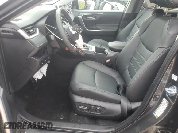 2025 Toyota RAV4 XLE Premium with VIN 2T3A1RFV8SC525056, listed as a Copart auction lot 57753695 with 1,051 mi miles and Clean title. Bid and sale history available at DreamBid. Image 7.