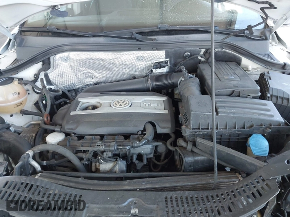 2013 Volkswagen Tiguan SE z VIN WVGAV7AX9DW514874, wystawiony jako IAAI lot #42686433 z przebiegiem 101 782 mil mil oraz . Historia ofert i sprzedaży dostępna na DreamBid. Obrazek 10.
