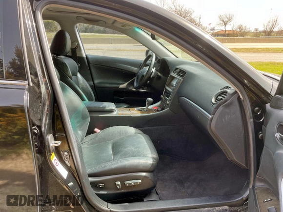 2011 Lexus IS 250 z VIN JTHBF5C22B2100995, wystawiony jako Copart lot #48514725 z przebiegiem 185 877 mil mil oraz Czysty tytuł • Clean title. Historia ofert i sprzedaży dostępna na DreamBid. Obrazek 5.