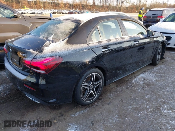 2022 Mercedes-Benz A 220 with VIN W1K3G4FB5NJ334508, listed as a IAAI auction lot 41305437 with 29,952 mi miles and . Bid and sale history available at DreamBid. Image 4.