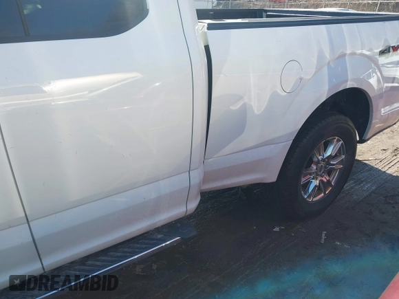 2016 Ford F-150 XLT with VIN 1FTEX1EP7GFC03925, listed as a IAAI auction lot 41595295 with 188,717 mi miles. Bid and sale history available at carsss.com. Image 6.