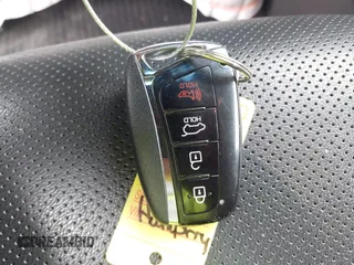 2018 Hyundai Santa Fe Ultimate z VIN 5XYZW4LAXJG536063, wystawiony jako IAAI lot #41795012 z przebiegiem 46 586 mil mil oraz . Historia ofert i sprzedaży dostępna na DreamBid. Obrazek 11.