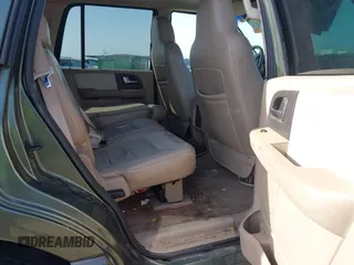 2004 Ford Expedition Special Service with VIN 1FMPU15L94LB62978, listed as a IAAI auction lot 41839156 with 147,700 mi miles. Bid and sale history available at carsss.com. Image 8.