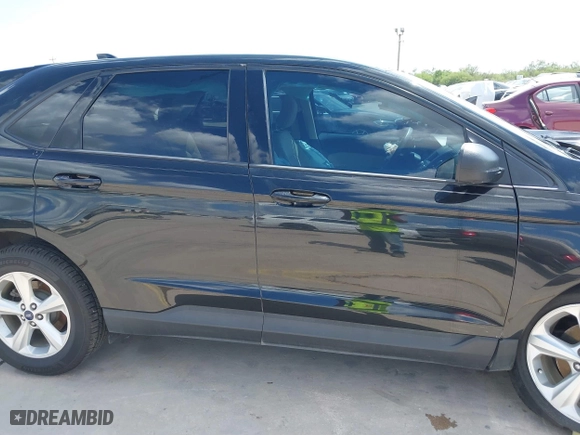 2015 Ford Edge SE with VIN 2FMTK3G99FBC33374, listed as a IAAI auction lot 40020092 with 185,607 mi miles. Bid and sale history available at carsss.com. Image 14.