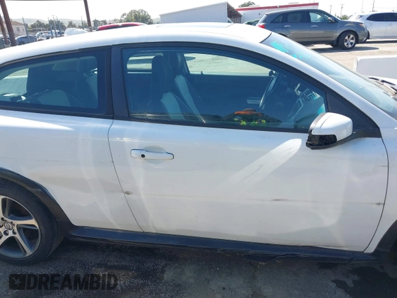 2013 Volvo C30 T5 with VIN YV1672MK1D2301684, listed as a IAAI auction lot 42041442 with 112,034 mi miles and . Bid and sale history available at DreamBid. Image 13.