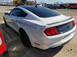 2021 Ford Mustang EcoBoost with VIN 1FA6P8TH0M5102256, listed as a Copart auction lot 44782253 with 20,604 mi miles. Bid and sale history available at carsss.com. Image 2.