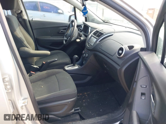 2016 Chevrolet Trax LS with VIN KL7CJKSB5GB505466, listed as a IAAI auction lot 41731831 with 161,660 mi miles. Bid and sale history available at carsss.com. Image 5.