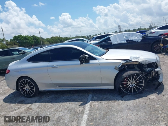 2017 Mercedes-Benz C 300 with VIN WDDWJ4JBXHF531168, listed as a IAAI auction lot 41923352 with 82,262 mi miles and . Bid and sale history available at carsss.com. Image 13.