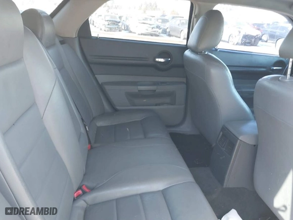 2005 Dodge Magnum RT with VIN 2D8GV58275H118005, listed as a IAAI auction lot 41407758 with 139,684 mi miles. Bid and sale history available at carsss.com. Image 8.