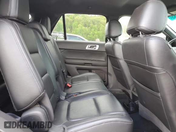 2011 Ford Explorer XLT z VIN 1FMHK8D85BGA03221, wystawiony jako Copart lot #55134665 z przebiegiem 116 381 mil mil oraz Szkoda całkowita • Salvage title. Historia ofert i sprzedaży dostępna na DreamBid. Obrazek 11.