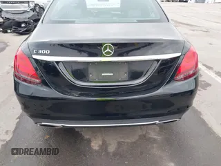 2019 Mercedes-Benz C 300 with VIN 55SWF8DB2KU298654, listed as a IAAI auction lot 42153735 with 58,260 mi miles and . Bid and sale history available at DreamBid. Image 17.