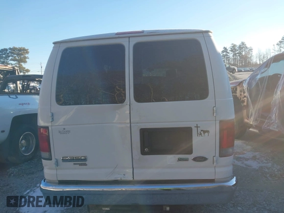 2013 Ford Econoline Passenger XL с VIN 1FBSS3BL2DDA76608, выставлен на аукционе IAAI как лот 41393919 с пробегом Не указан миль и . История ставок и продаж доступна на DreamBid. Изображение 15.