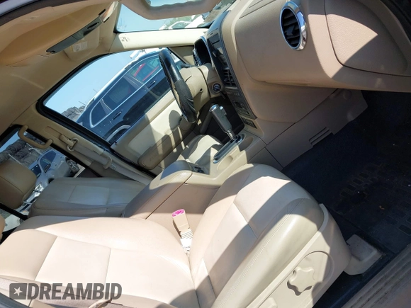 2007 Ford Explorer Sport Trac Limited z VIN 1FMEU53837UB15148, wystawiony jako IAAI lot #42547660 z przebiegiem 153 580 mil mil oraz . Historia ofert i sprzedaży dostępna na DreamBid. Obrazek 5.