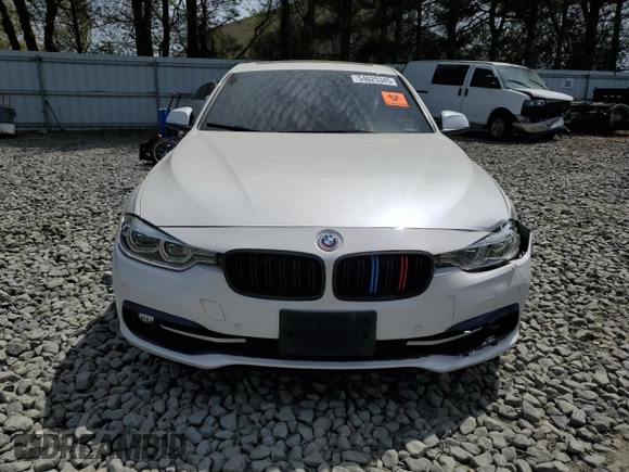 2016 BMW 3 Series 328i xDrive z VIN WBA8E3G57GNU00476, wystawiony jako Copart lot #54625345 z przebiegiem 75 079 mil mil oraz Szkoda całkowita • Salvage title. Historia ofert i sprzedaży dostępna na DreamBid. Obrazek 5.