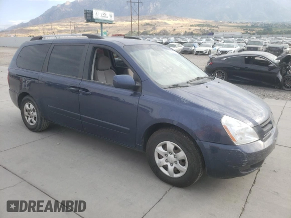 2009 Kia Sedona LX with VIN KNDMB233196304400, listed as a Copart auction lot 70311604 with 0 mi miles and Salvage Title. Bid and sale history available at carsss.com. Image 4.