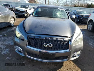 2018 Infiniti Q70 Luxe with VIN JN1BY1AR4JM220498, listed as a Copart auction lot 42338465 with 125,727 mi miles and Salvage title. Bid and sale history available at DreamBid. Image 5.
