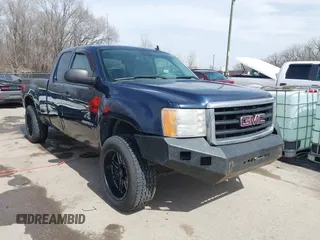 2010 GMC Sierra 1500 SLE z VIN 1GTSKVE35AZ216300, wystawiony jako IAAI lot #41818358 z przebiegiem 218 199 mil mil oraz . Historia ofert i sprzedaży dostępna na DreamBid. Obrazek 1.