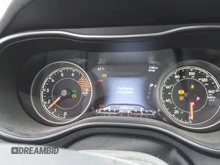 2020 Jeep Cherokee Limited with VIN 1C4PJMDX4LD575922, listed as a IAAI auction lot 41887410 with 23,384 mi miles and . Bid and sale history available at DreamBid. Image 7.