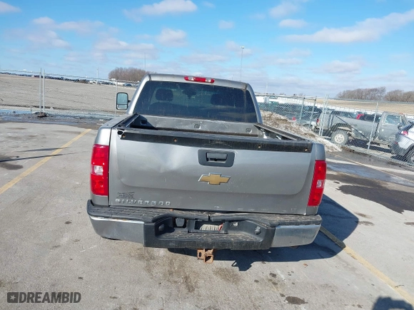 2007 Chevrolet Silverado 1500 LTZ with VIN 2GCEK13MX71529698, listed as a IAAI auction lot 41590698 with 244,705 mi miles. Bid and sale history available at carsss.com. Image 16.