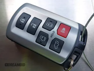 2016 Toyota Sienna XLE с VIN 5TDYK3DC0GS762593, выставлен на аукционе IAAI как лот 41769173 с пробегом 71 869 миль миль и . История ставок и продаж доступна на DreamBid. Изображение 11.
