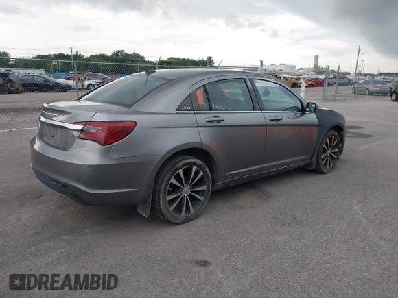 2011 Chrysler 200 S with VIN 1C3BC8FG8BN577534, listed as a IAAI auction lot 39972683 with 203,245 mi miles and . Bid and sale history available at carsss.com. Image 4.