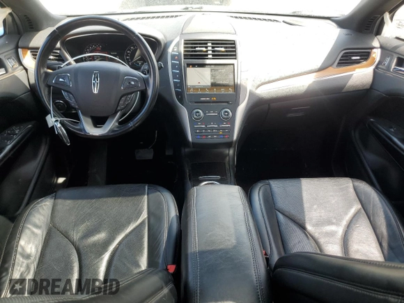 2017 Lincoln MKC Reserve with VIN 5LMCJ3C95HUL03813, listed as a Copart auction lot 55689815 with 149,766 mi miles and Salvage title. Bid and sale history available at DreamBid. Image 8.