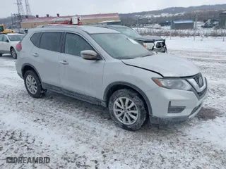 2020 Nissan Rogue SV with VIN JN8AT2MV3LW142622, listed as a IAAI auction lot 41617622 with 70,135 mi miles. Bid and sale history available at carsss.com. Image 1.