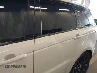 2017 Land Rover Range Rover Sport z VIN SALWR2FE7HA148711, wystawiony jako IAAI lot #40008072 z przebiegiem 100 448 mil mil oraz . Historia ofert i sprzedaży dostępna na DreamBid. Obrazek 18.