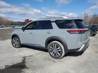 2022 Nissan Pathfinder Platinum z VIN 5N1DR3DJ0NC261450, wystawiony jako Copart lot #52529575 z przebiegiem 52 490 mil mil oraz Szkoda całkowita • Salvage title. Historia ofert i sprzedaży dostępna na DreamBid. Obrazek 2.